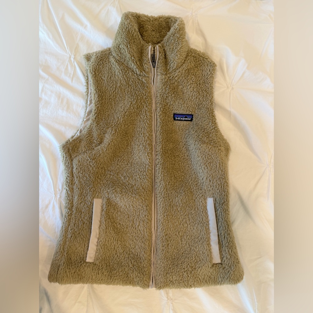 Patagonia Sherpa Fleece Vest in Tan